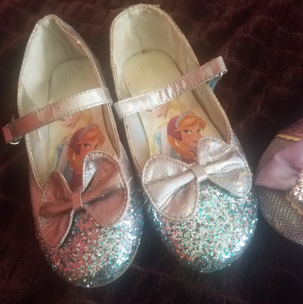 Shoes - Picture 2 of 5